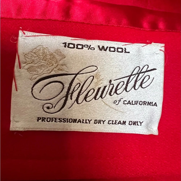 Vintage 100% Wool Red Long Women’s Coat - Picture 7 of 9